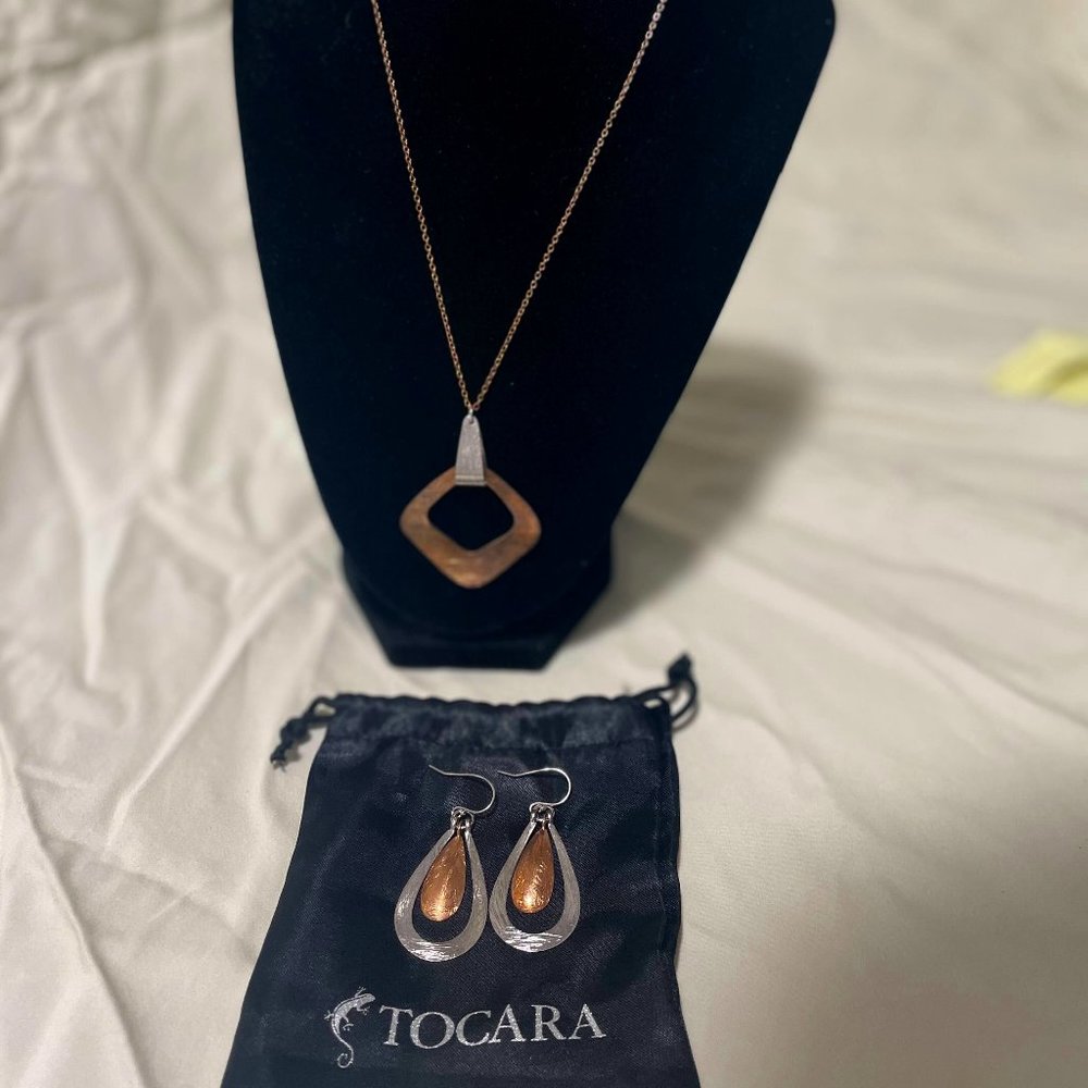NWOT Tocara Christen Necklace & Earrings Set 14K Rose Gold Plated